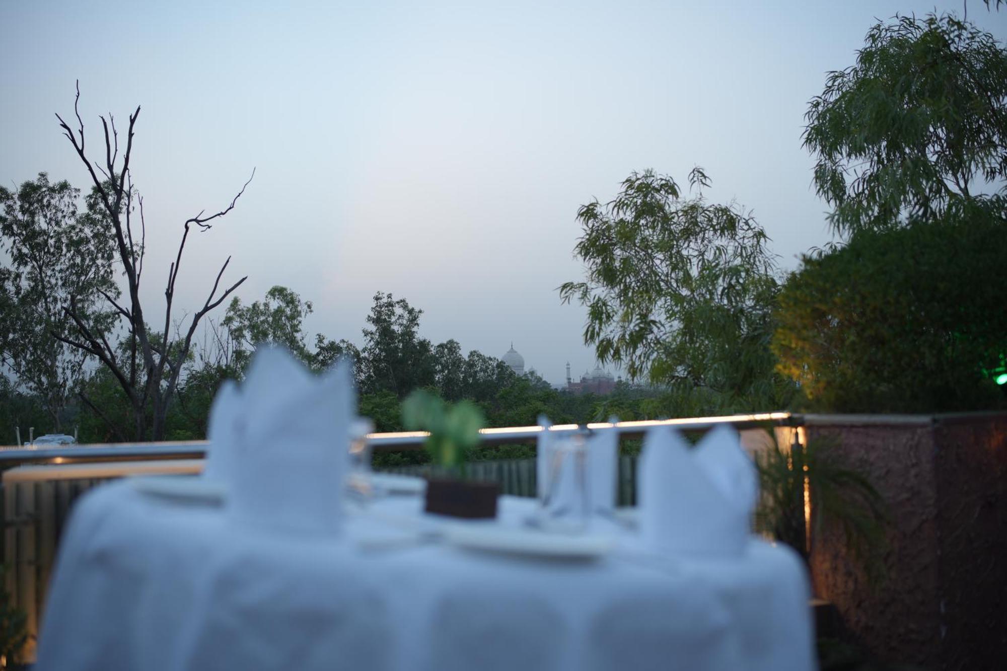 Hotel Atulyaa Taj Agra  Exterior foto